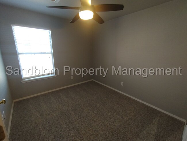 Building Photo - For Lease | Jenks | $1400 Rent