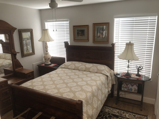 Secondary Bed Full-Double - 3565 Sable Palm Ln