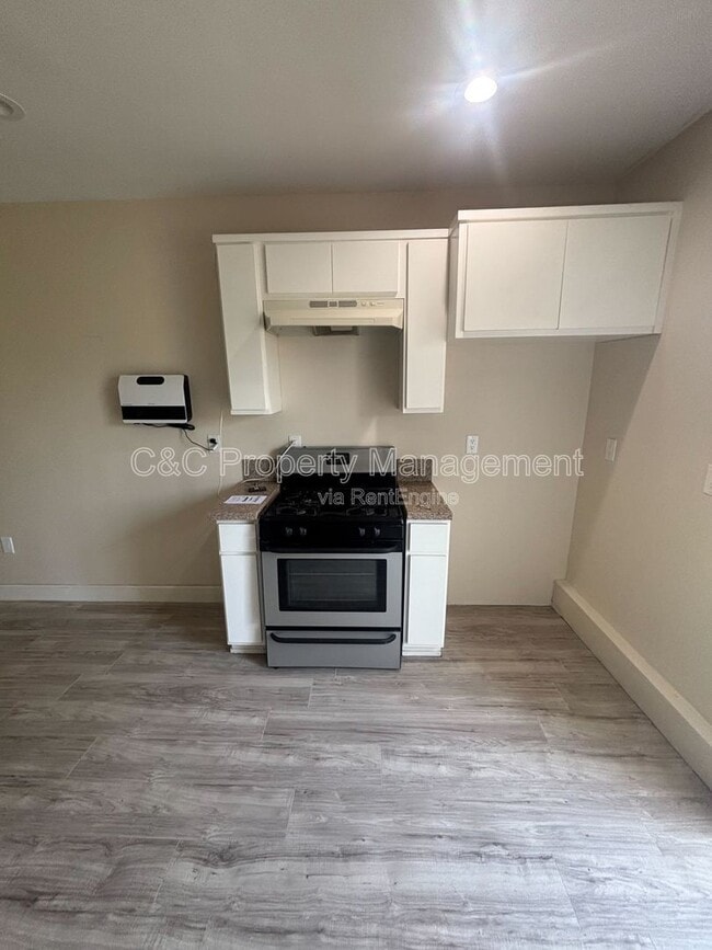 Building Photo - 1408 E 142nd St