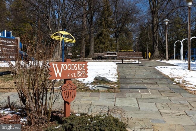 Building Photo - 1611 Ballard St