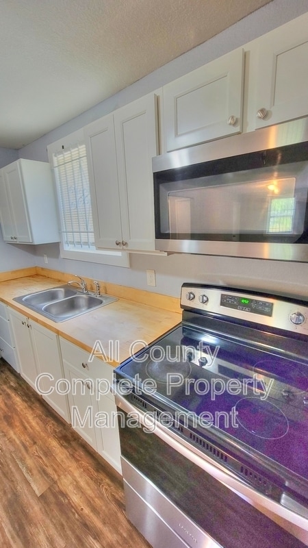 Building Photo - 3018 Pearce St