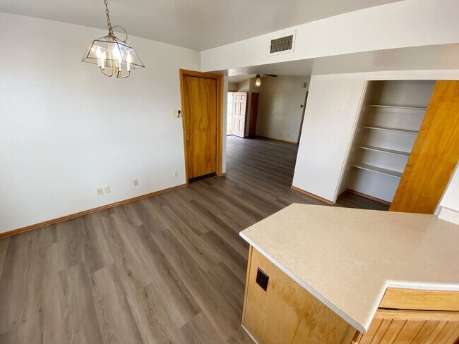 Building Photo - 11343 W Townley Ave