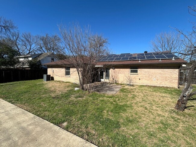 Building Photo - 13324 Shahan Dr