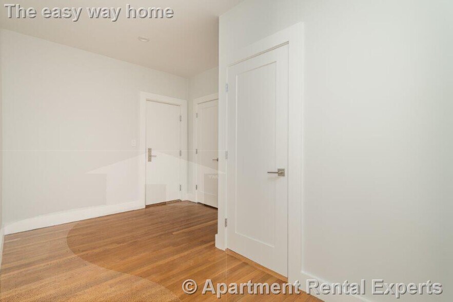 Building Photo - 19 A Forest St