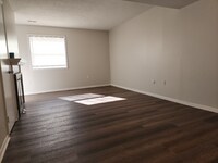 Building Photo - 12730 Woodside Ln