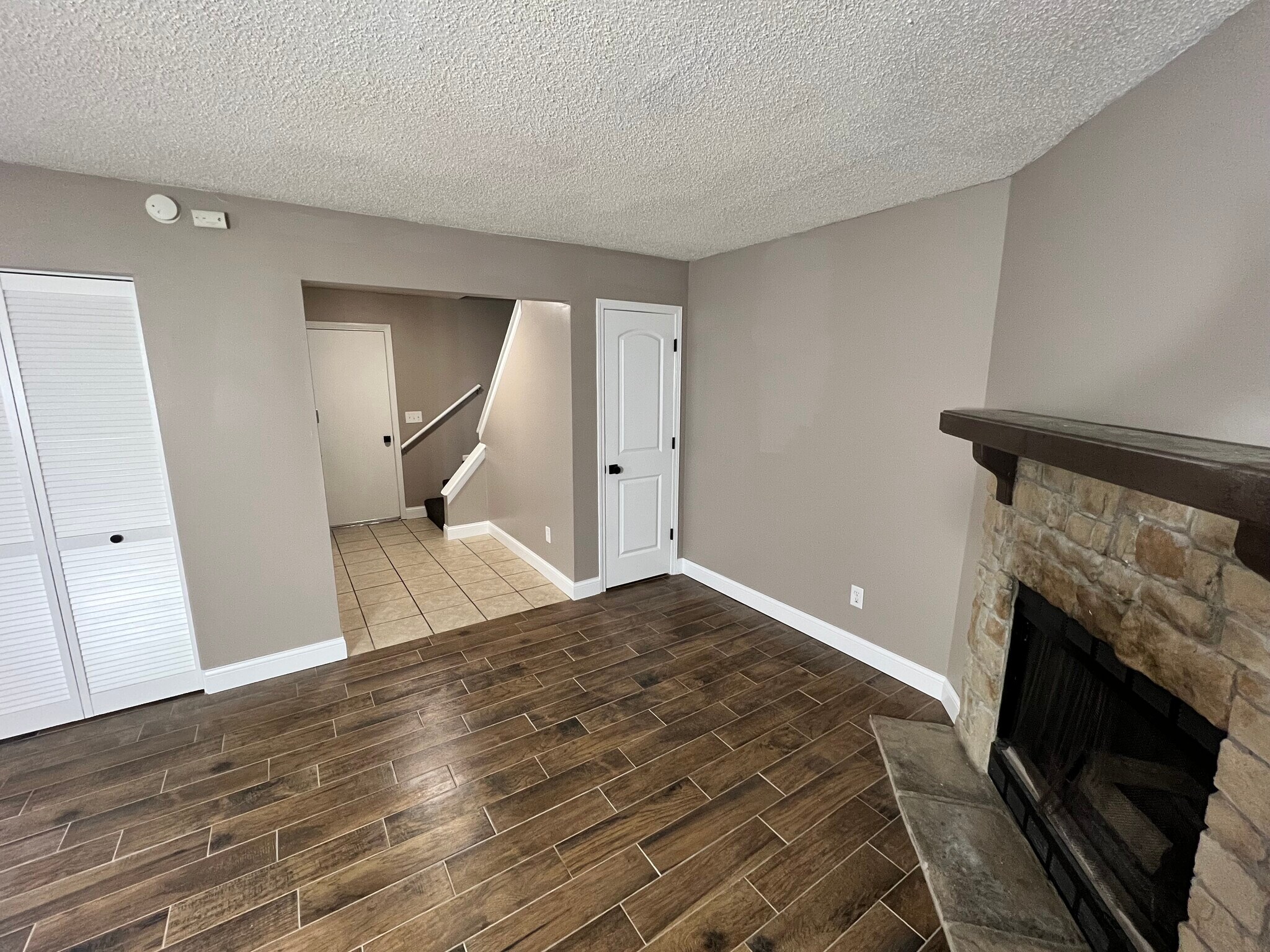 Building Photo - 8303 N Everton