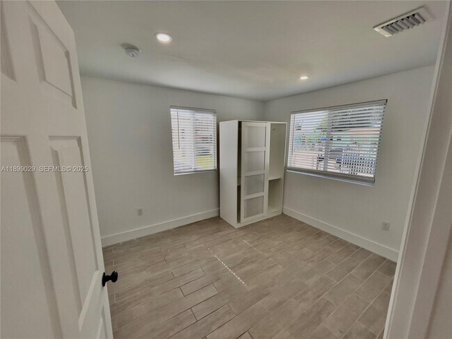 Building Photo - 1551 NW 55th St