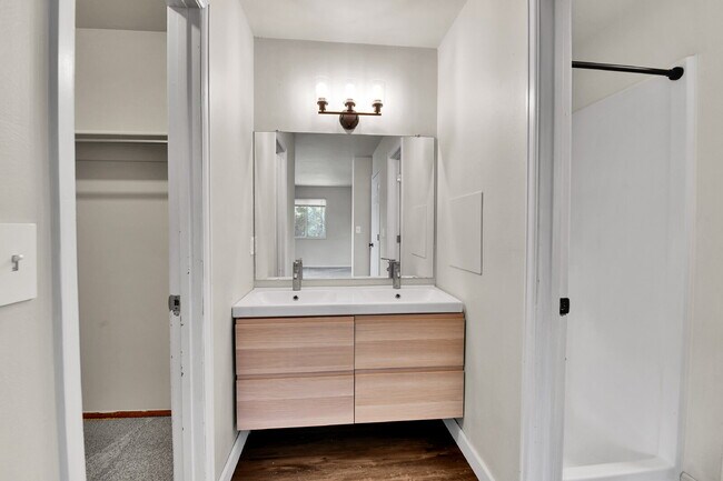Building Photo - $2,795.00 - 4 Bedroom, 3 Bathroom, Single ...