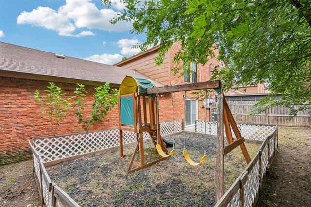 Building Photo - 1610 Brentwood Dr
