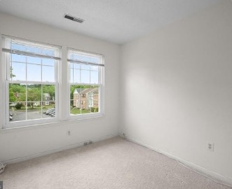 Building Photo - 907 Lake Overlook Dr