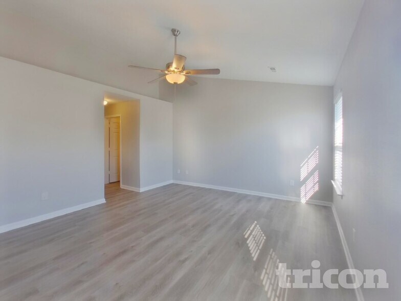 Building Photo - 427 Lynnell Way