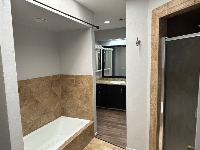 Building Photo - 10309 Harvest Moon Ave