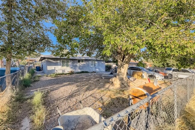 Building Photo - 214 George Pl