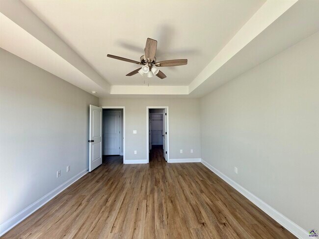 Building Photo - 212 Beau Claire Cir