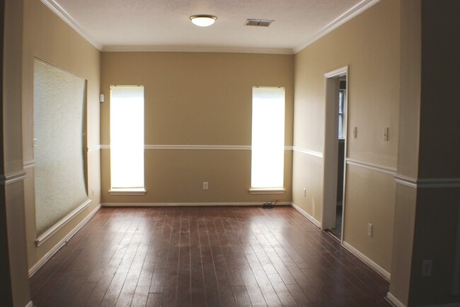 Building Photo - 105 Crimson Bay Dr