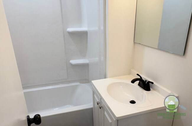 Building Photo - 2610 State Park Rd