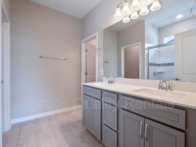 Building Photo - 5641 Cedar Chase Dr