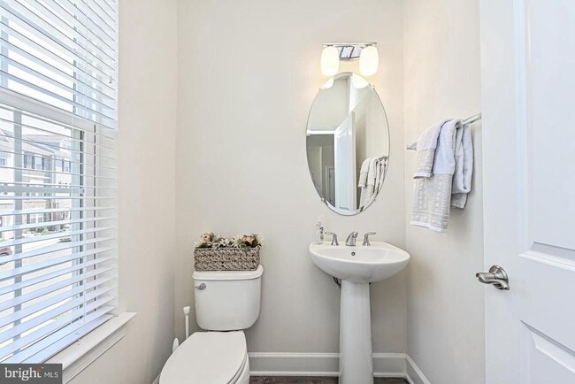 Building Photo - 13821 Litespeed Way
