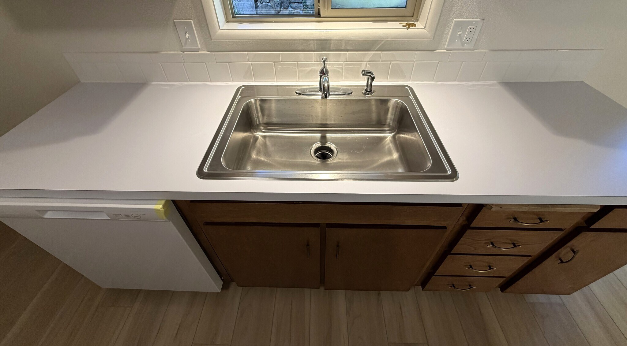 Building Photo - 745 E 43rd Ave