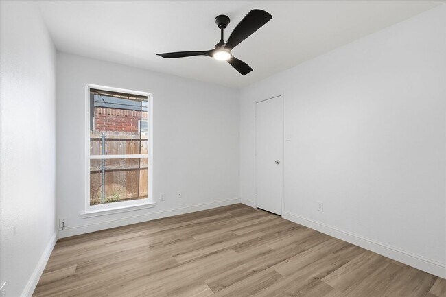 Building Photo - 8812 Sabinas Trail