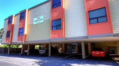 Building Photo - 908 Poplar St