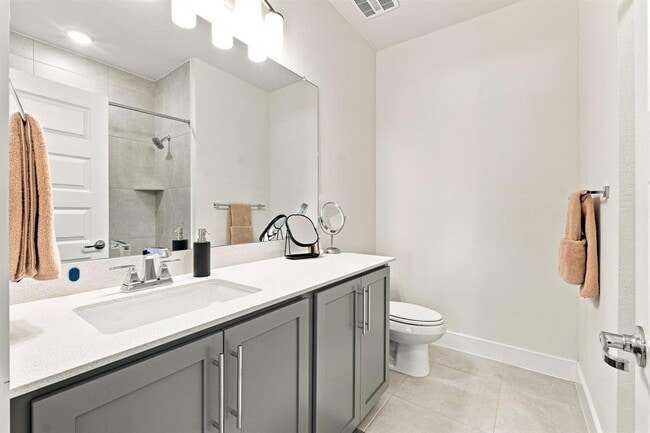 Building Photo - 9608 Hamadryas Dr