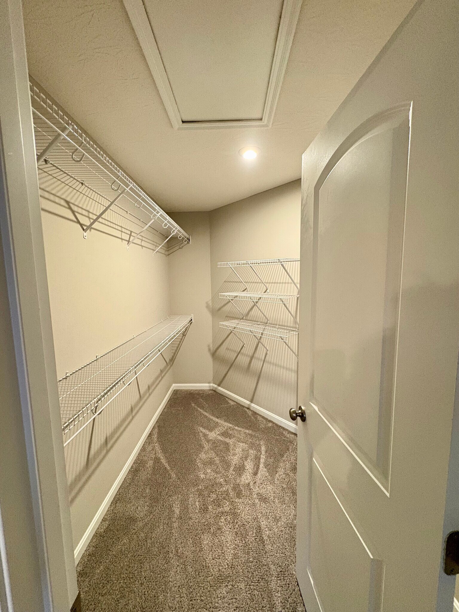 Building Photo - 7568 Woodhaven Ct