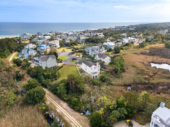 Building Photo - 64 Tradewind Ct