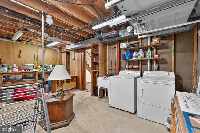 Building Photo - 8 Cypress Dr