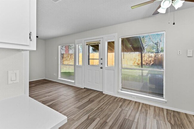 Building Photo - 10807 Lambert Cir