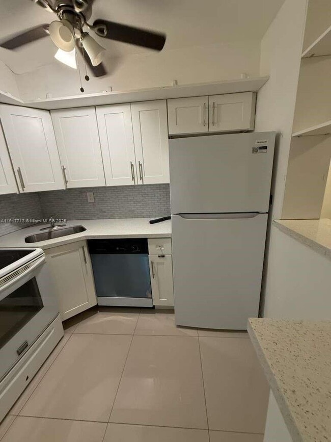 Building Photo - 6200 NE 22nd Way