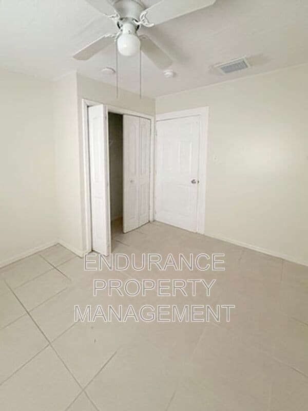 Building Photo - 150 W 15th St