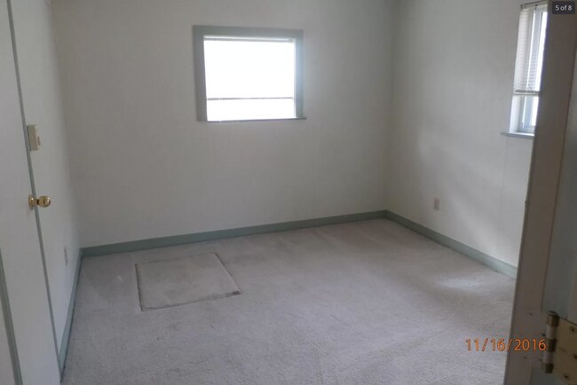 Building Photo - 137
