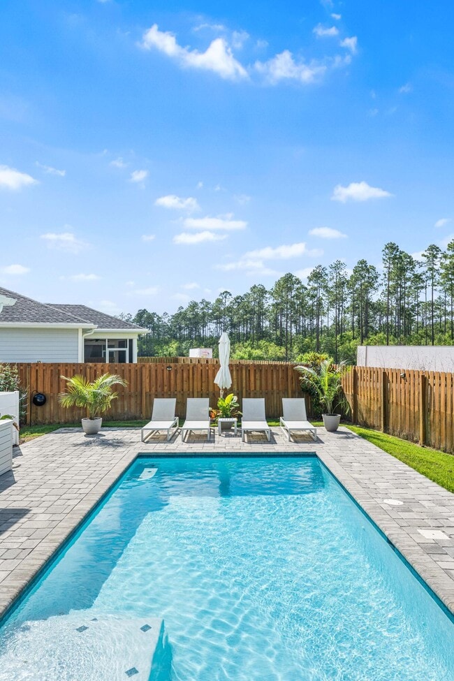 Building Photo - 229 Windrow Way