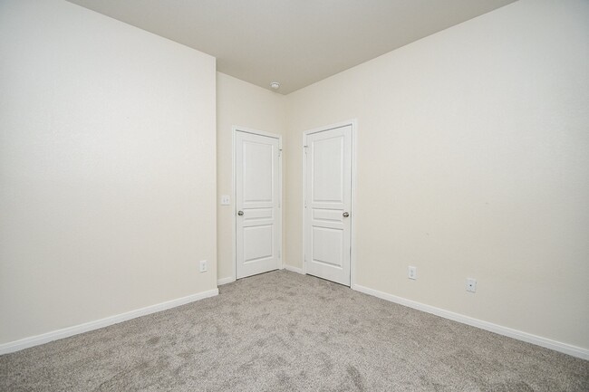 Building Photo - 5715 Water Violet Ln