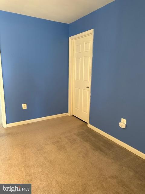 Building Photo - 37502 Oliver Dr