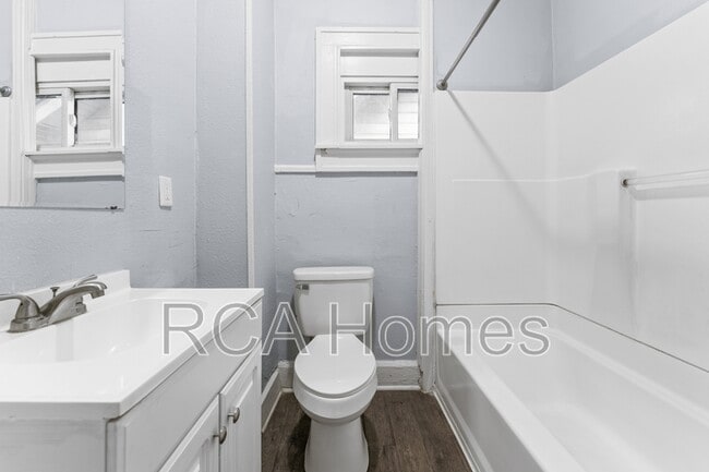 Building Photo - 1411 N Belleview Pl