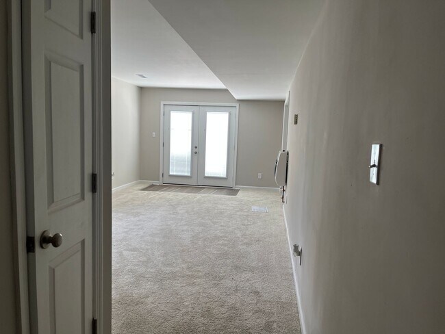 Building Photo - 1680 Sleepy Hollow Rd NW