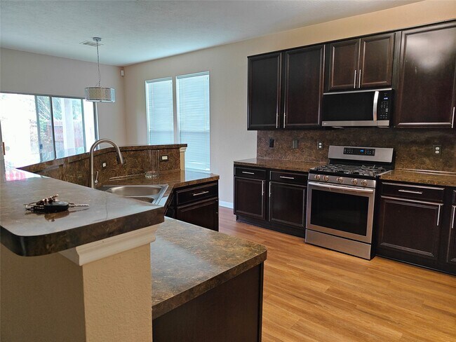 Building Photo - 7915 Moss Springs Ct