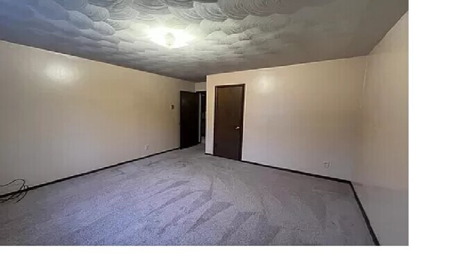 Building Photo - 2342 N Aurelius Rd