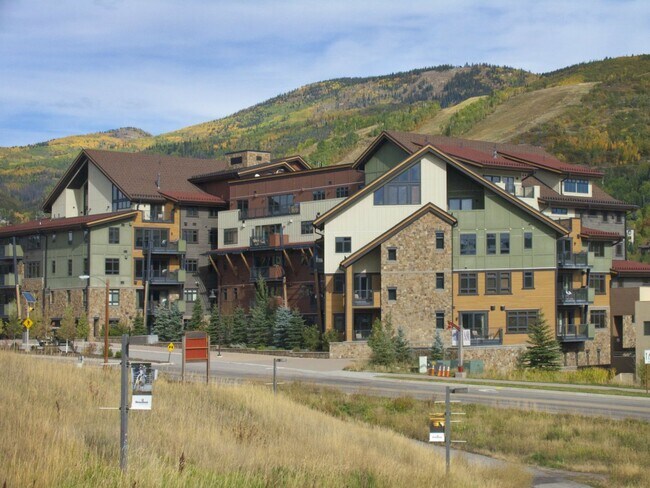 Building Photo - One Steamboat Place - Ski-in/Ski-out, Underground Parking, Excellent Location