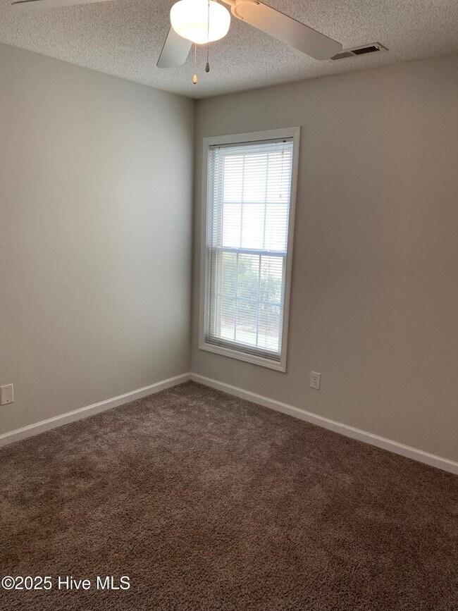 Building Photo - 5010 Hunters Trail