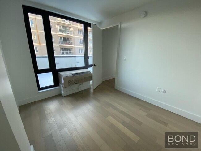 Building Photo - 635 Fourth Avenue