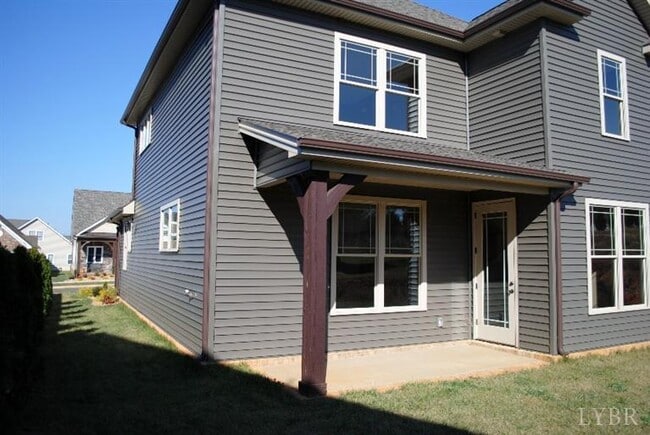 Building Photo - 304 Hunterdale Dr
