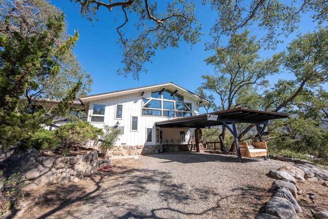 Building Photo - 43620 Washburn Dr