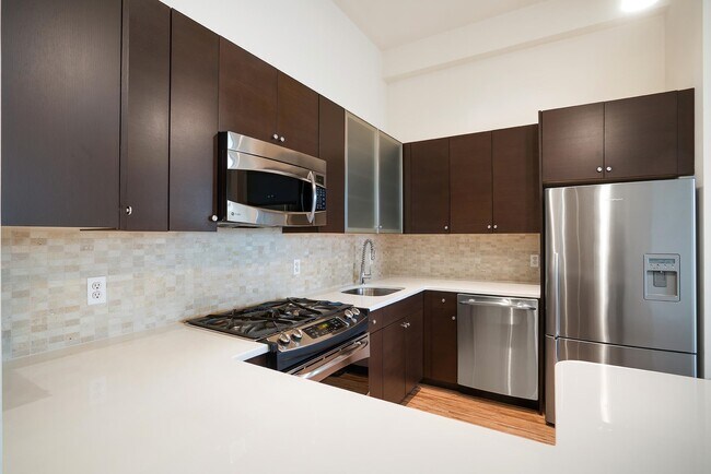 Building Photo - 232 Pavonia Ave