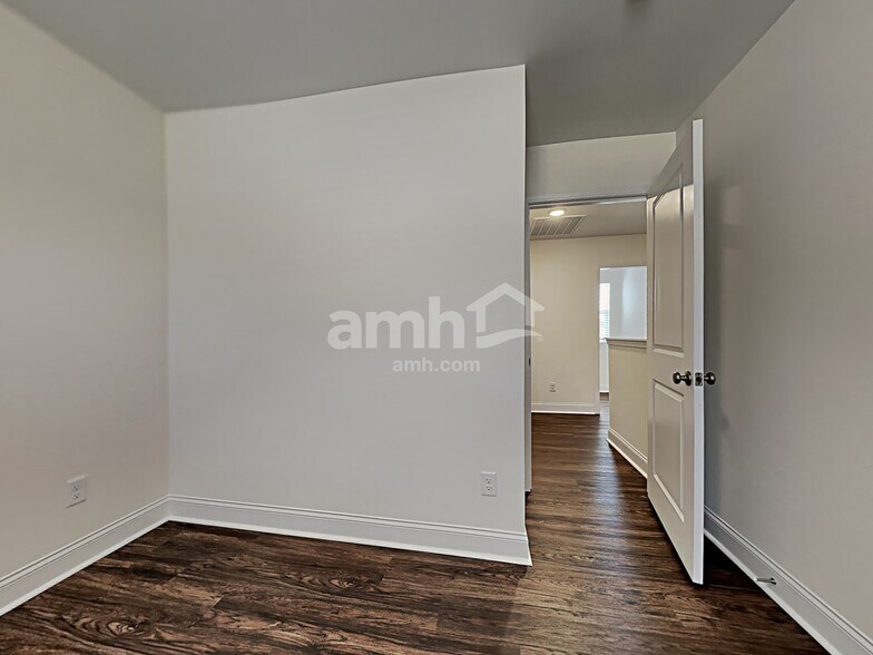 Building Photo - 312 West St