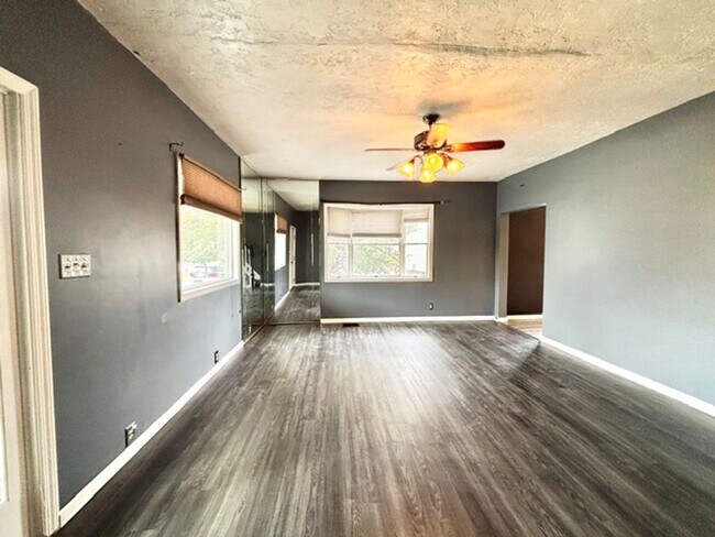 Building Photo - 3 bedroom 1 bath House for rent Greensburg, PA