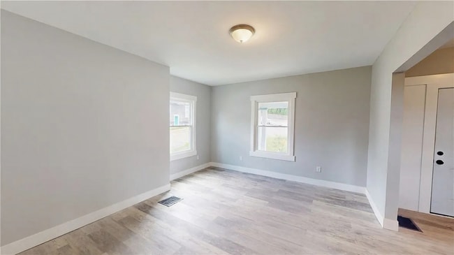 Building Photo - 2228 Wayne Ave