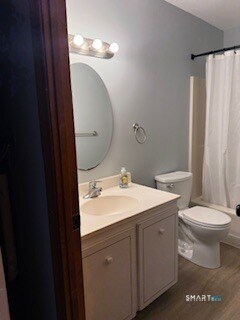 Building Photo - 702 Twin Circle Dr